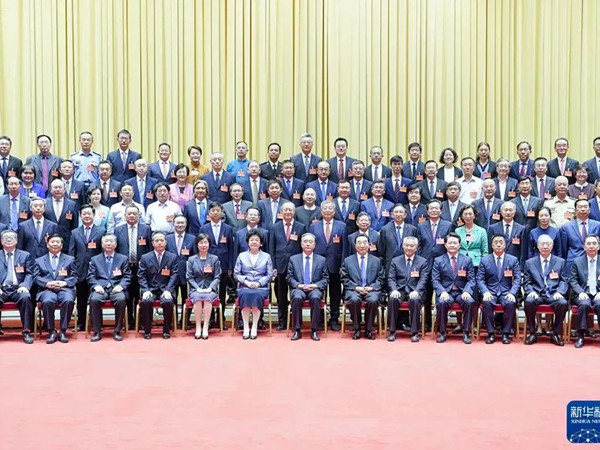全國政協(xié)委員、尤尼泰稅務(wù)師事務(wù)所有限公司總裁藍(lán)逢輝《關(guān)于延長中小微企業(yè)稅收和扶持政策的提案》獲全國政協(xié)優(yōu)秀提案表彰